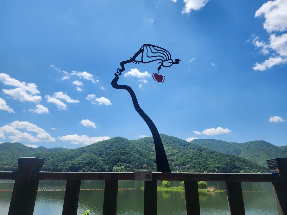 설치 포토존 둘러보기1 — 디테일 41 (42 / 63)