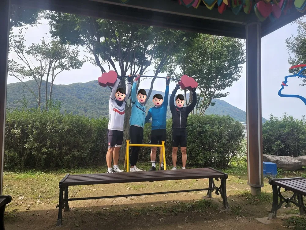 설치 포토존 둘러보기1 — 디테일 50 (51 / 63)