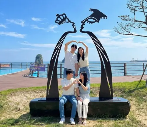 영원한 사랑 — 설치미술 작품