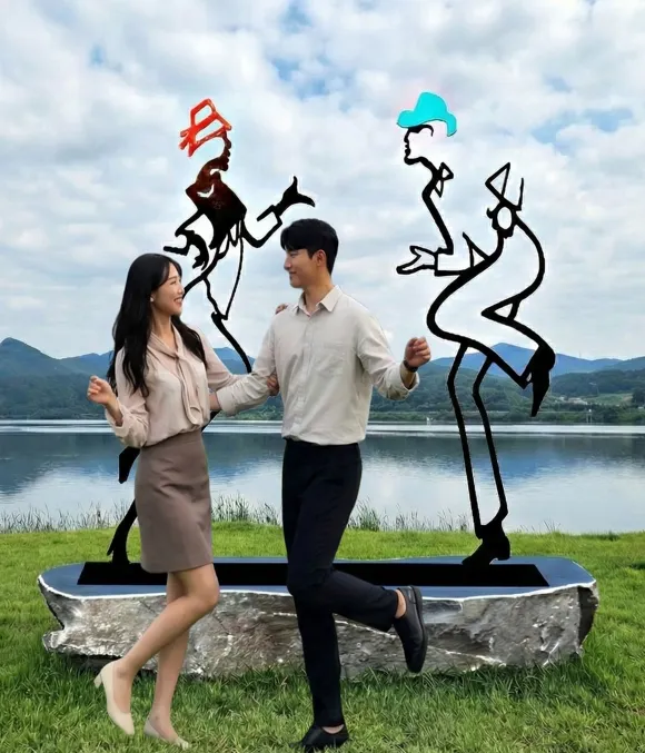 인생의 왈츠 — 디테일 1 (2 / 2)